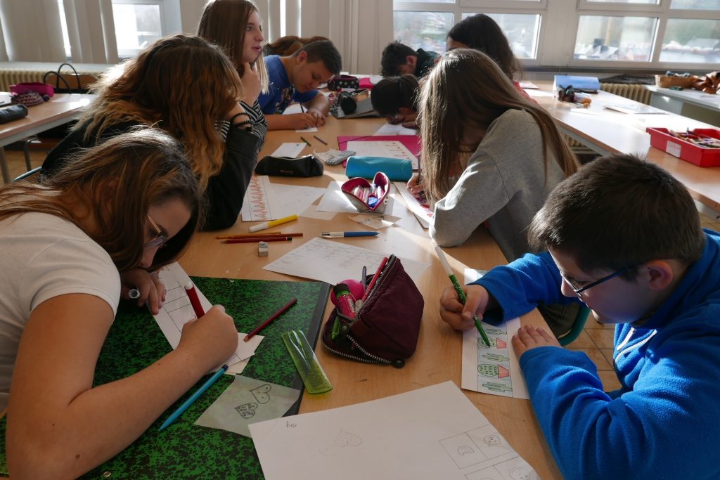 élèves en classe
